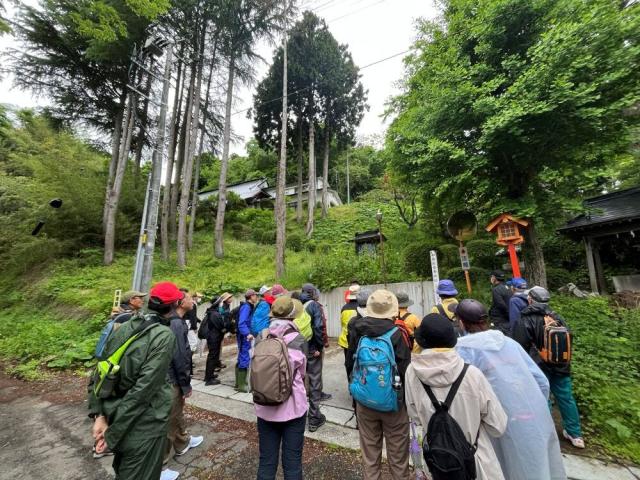 奥州市衣里・泉ヶ城コース三峯神社.JPG
