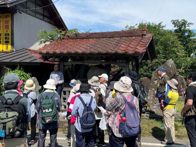 奥州市赤生津コース山の神様.JPG