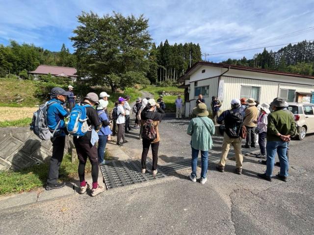 長島地区俄坂大平コース俄坂公民館.JPG