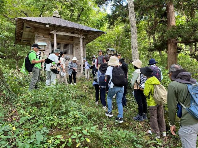 一関市骨寺村荘園コース慈恵大師拝殿.JPG